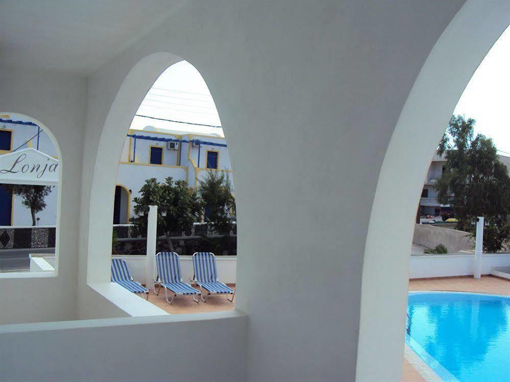 Privee Santorini Hotell Perissa  Exteriör bild